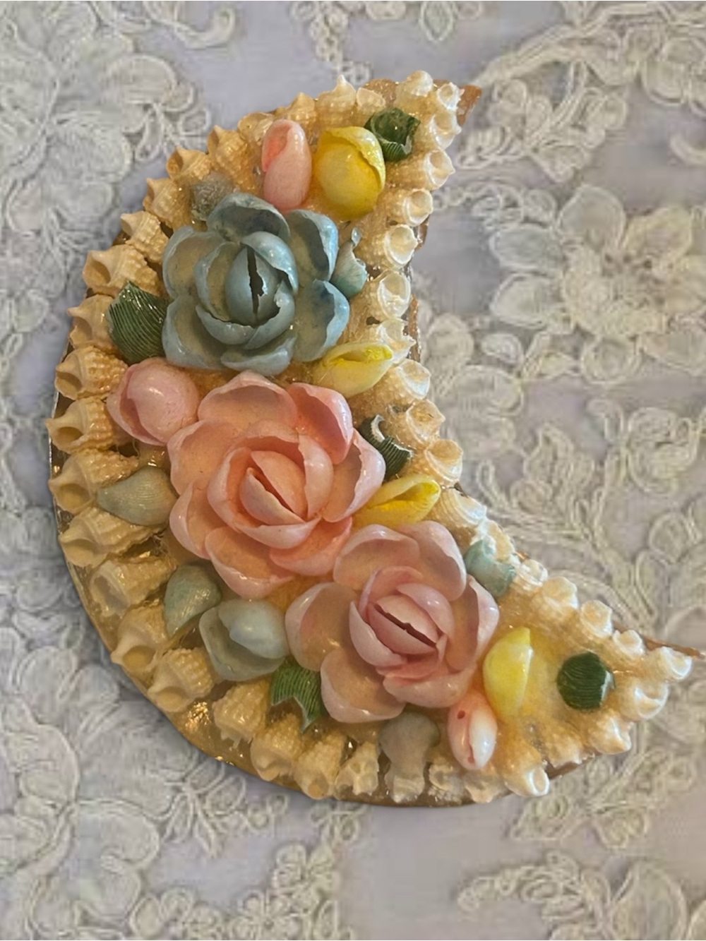 1930-40s Shell Crescent Moon Brooch Pastel Floral Bouquet Carved Shell Jewelry - Picture 1 of 3